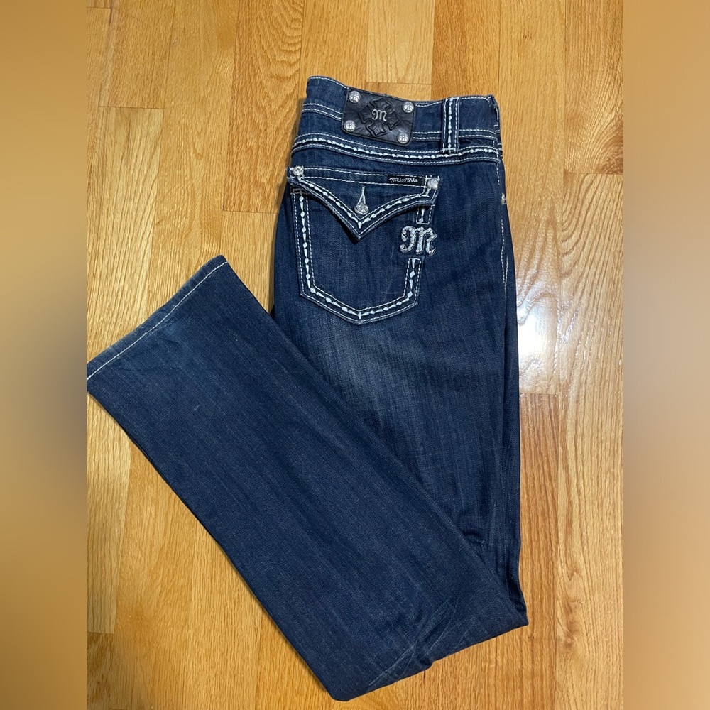 Miss Me jeans size 32 X 35 easy straight stretch jeans.